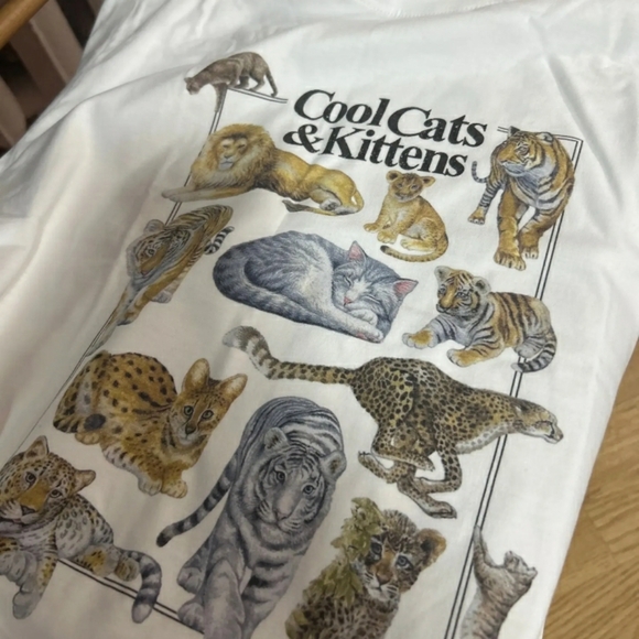 😎Cool Cats & Kittens Short Sleeve Oversized Tee - Picture 4 of 7